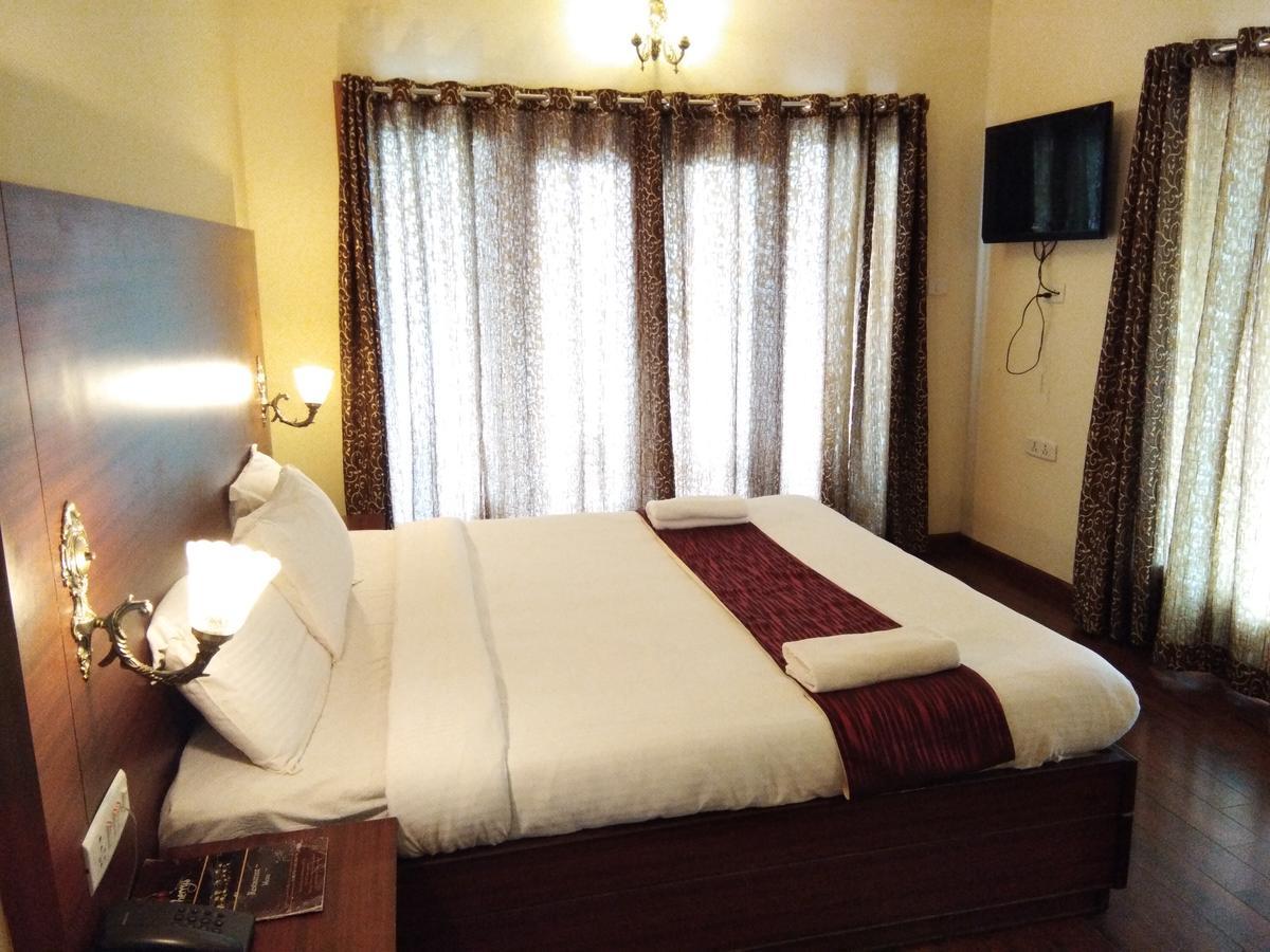 Berry Hills Resort Ooty Kültér fotó