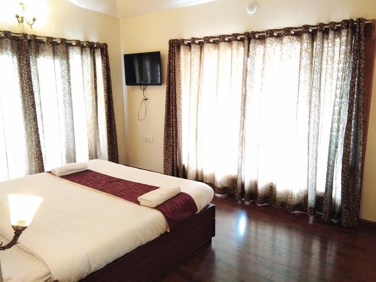 Berry Hills Resort Ooty Kültér fotó