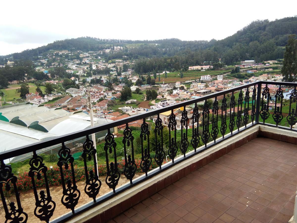 Berry Hills Resort Ooty Kültér fotó